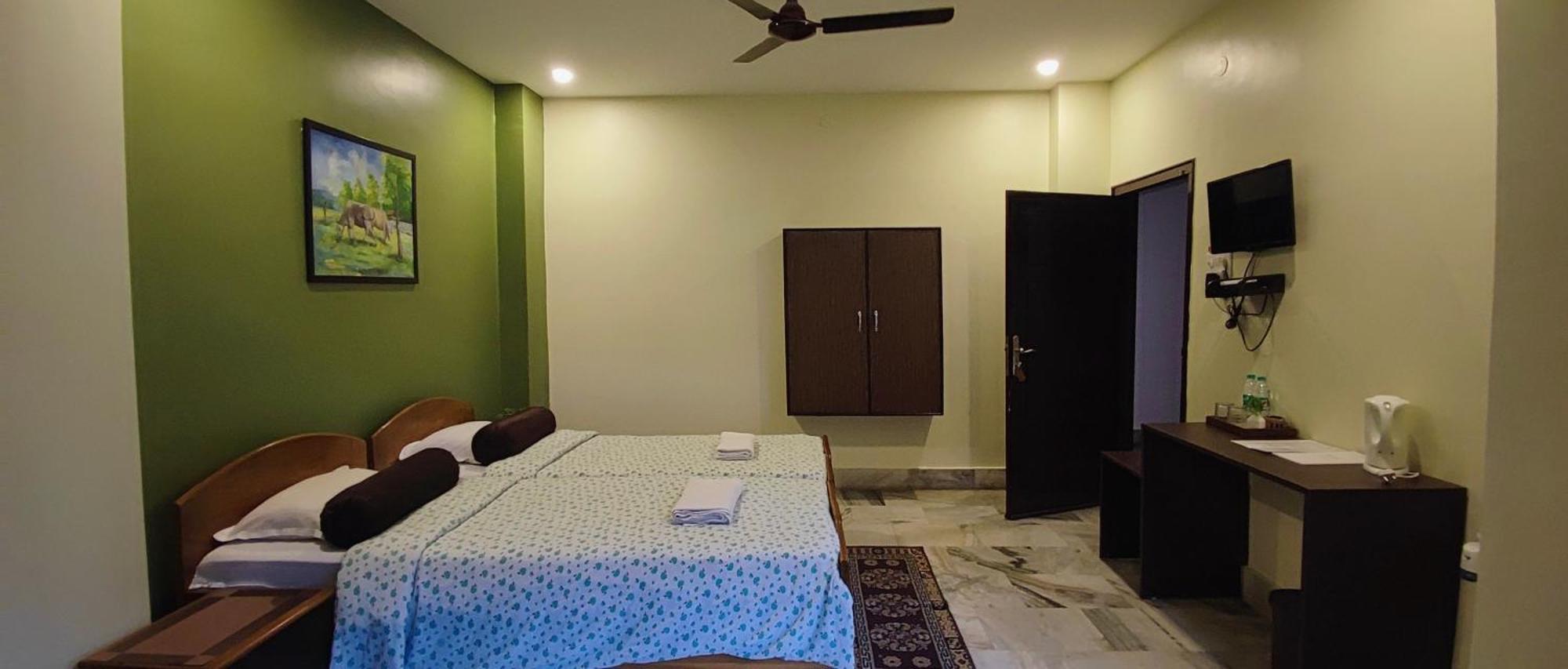 Nirvana Guest House Guwahati Zewnętrze zdjęcie